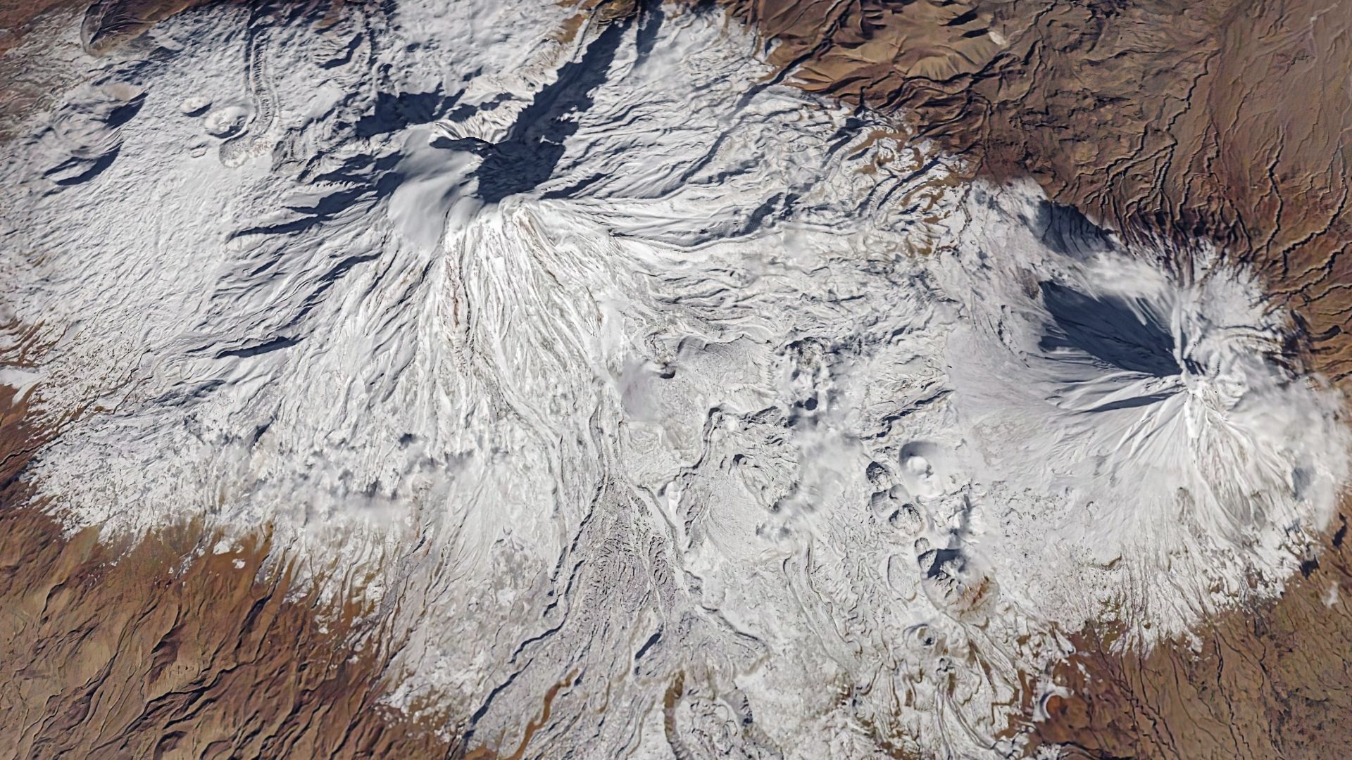 Contains modified Copernicus Sentinel data [2020], processed by Pierre Markuse
3D view of Mount Ararat and the Lesser Ararat, Turkey - November 22nd, 2020
Do you want to support this collection of satellite images? Any donation, no matter how small, would