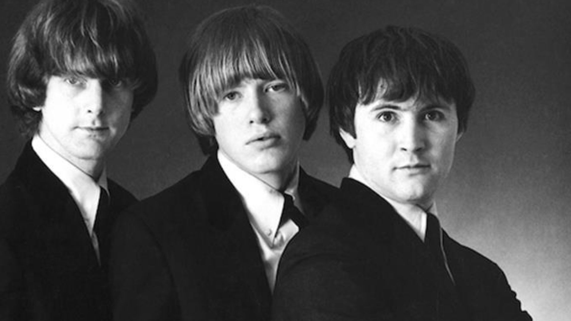 American rock band the Byrds in early 1965. Personnel from left to right: Chris Hillman (bass), Gene Clark (vocals, tambourine, guitar), Roger McGuinn (12-string guitar, vocals), Michael Clarke (drums) and David Crosby (rhythm guitar, vocals)