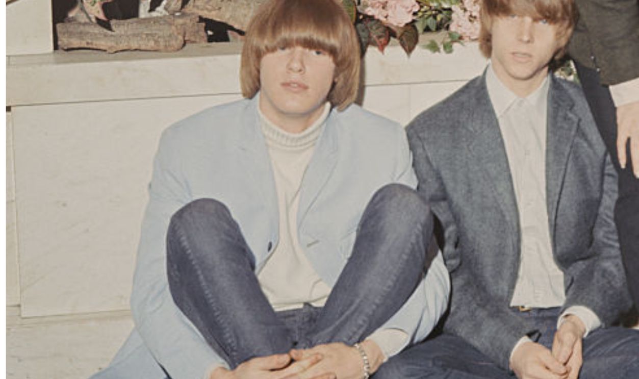 American folk-rock group The Byrds at a London hotel, August 1965. Left to right: drummer Michael Clark, bassist Chris Hillman, singer and guitarist Roger McGuinn, singer and rhythm guitarist David Crosby and singer, guitarist and harmonica player Gene Clark.