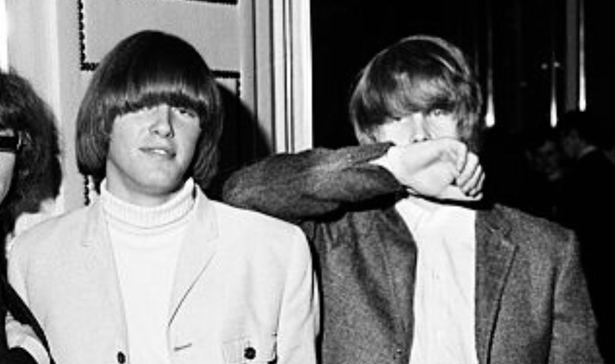 Group portrait of The Byrds at a London hotel, 1965. L-R Gene Clark, David Crosby, Roger McGuinn, Michael Clarke, Chris Hillman. 