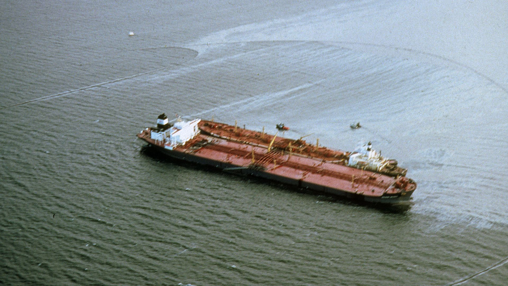Aerial view of the Exxon Valdez oil spill