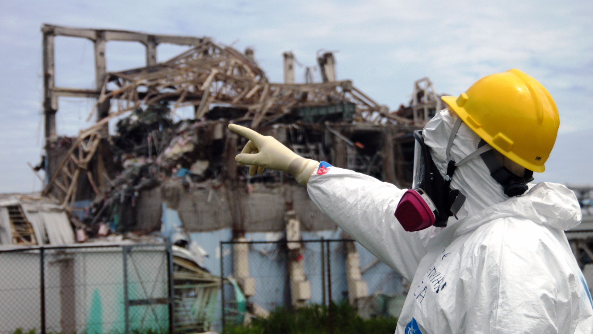 IAEA fact-finding team leader Mike Weightman examines Reactor Unit 3 at the Fukushima Daiichi Nuclear Power Plant on 27 May 2011 to assess tsunami damage and study nuclear safety lessons that could be learned from the accident. 
Copyright: IAEA Imagebank
