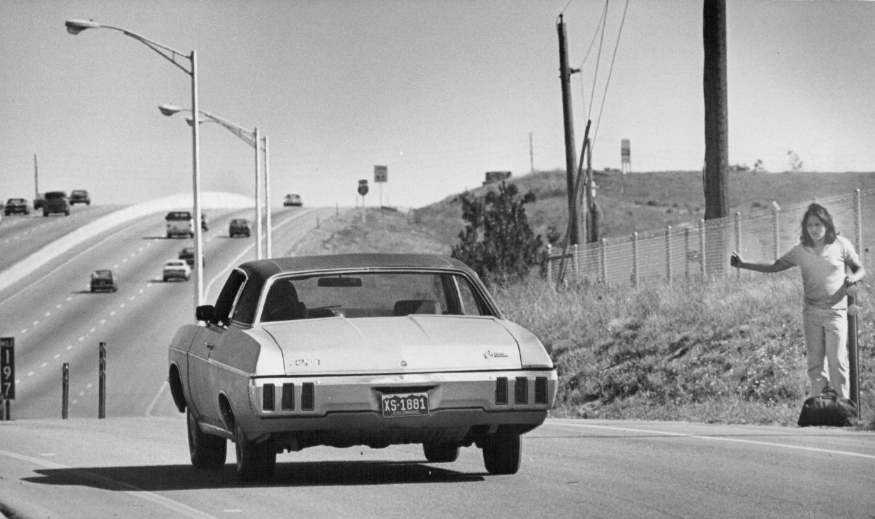 AUG 21 1977, AUG 29 1977; Alex Martinex, 18, Of Colorado Springs ***** Puts His Thumb In The Wind; H AUG 21 1977, AUG 29 1977; Alex Martinex, 18, Of Colorado Springs ***** Puts His Thumb In The Wind; He attempts to get a ride home Friday on the ramp leading to interstate 25 near Road. He said changes in the state's laws have made Colorado an easy state to "hitch" in.; Credit: Denver Post,Inc.