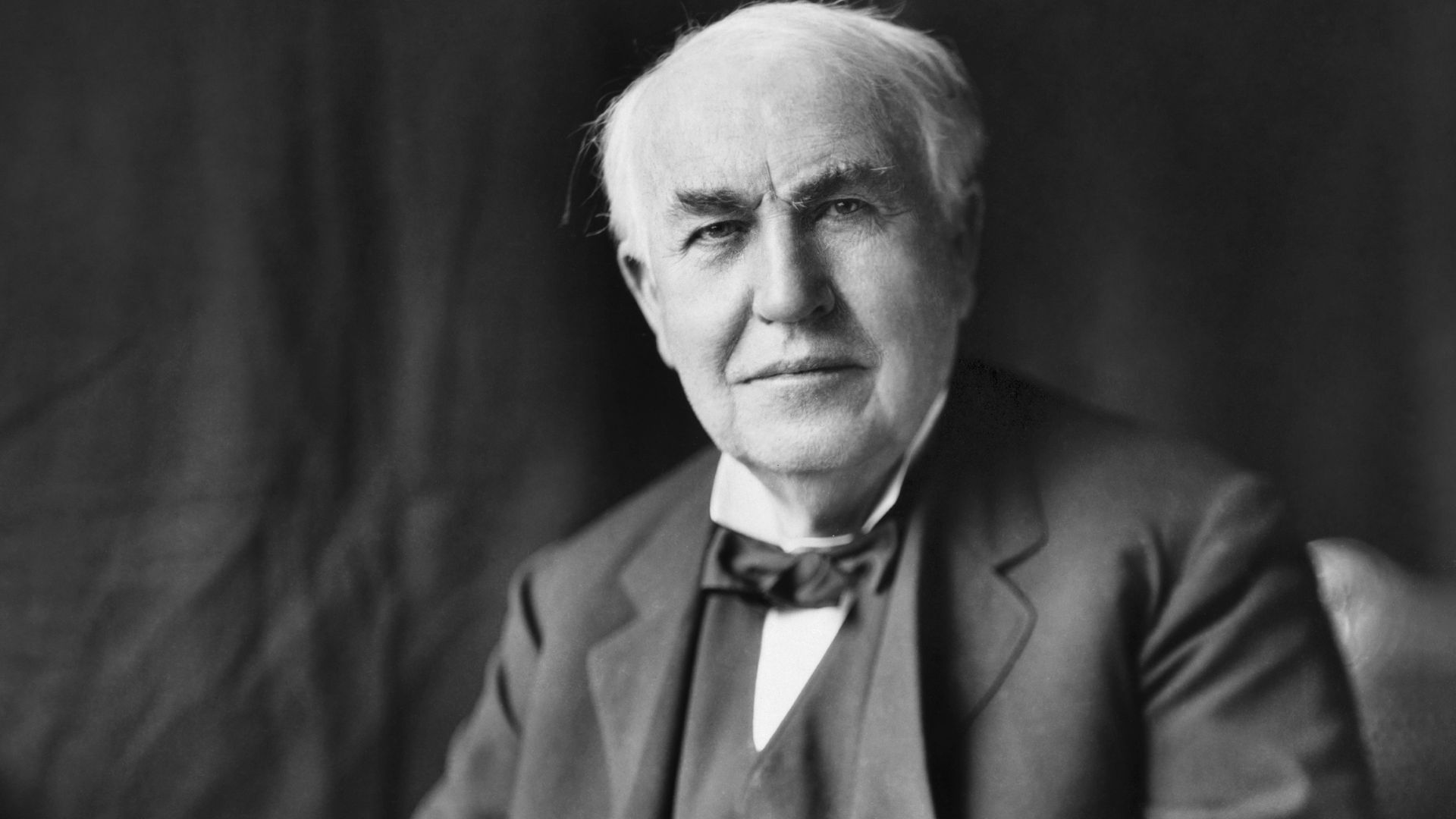 File:Thomas Edison2.jpg