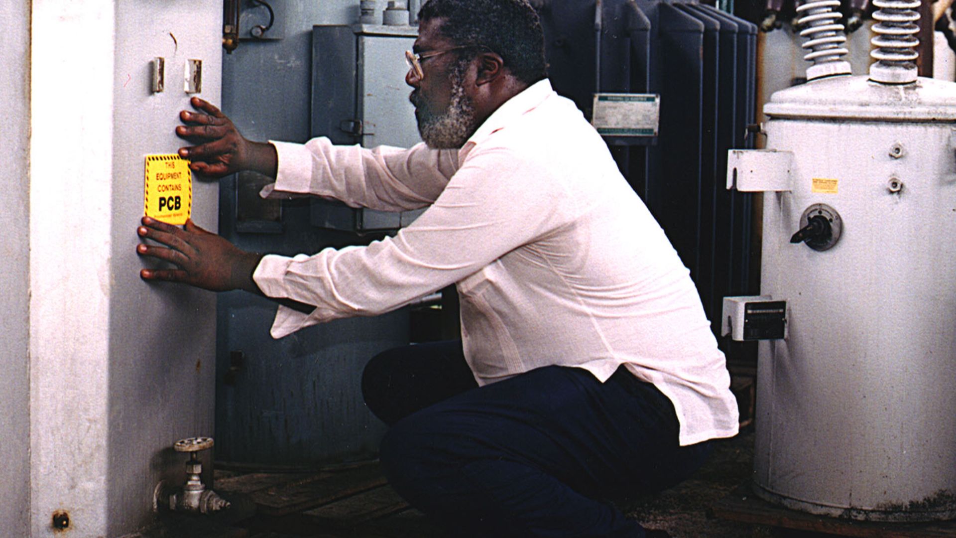 Labelling PCB-containing transformers.