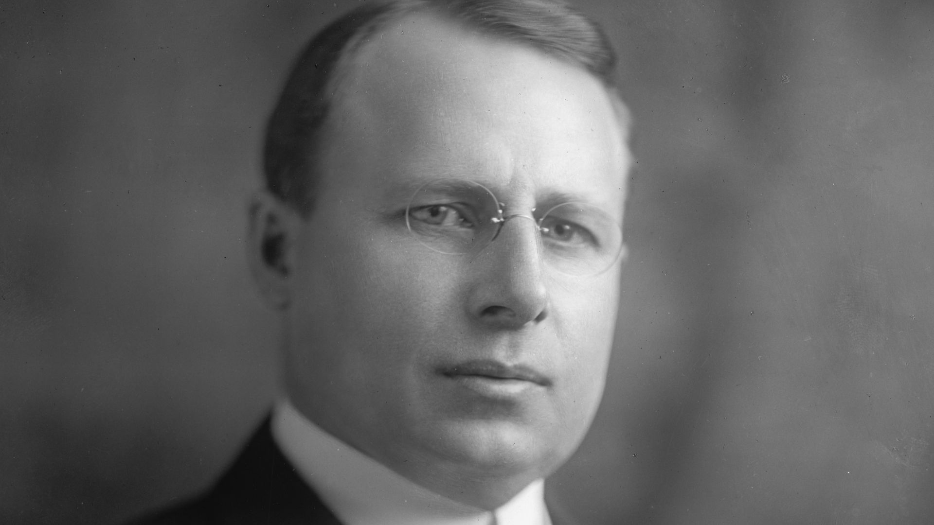 Title: COX, JAMES. GOVERNOR
Abstract/medium: 1 negative : glass ; 8 x 10 in. or smaller