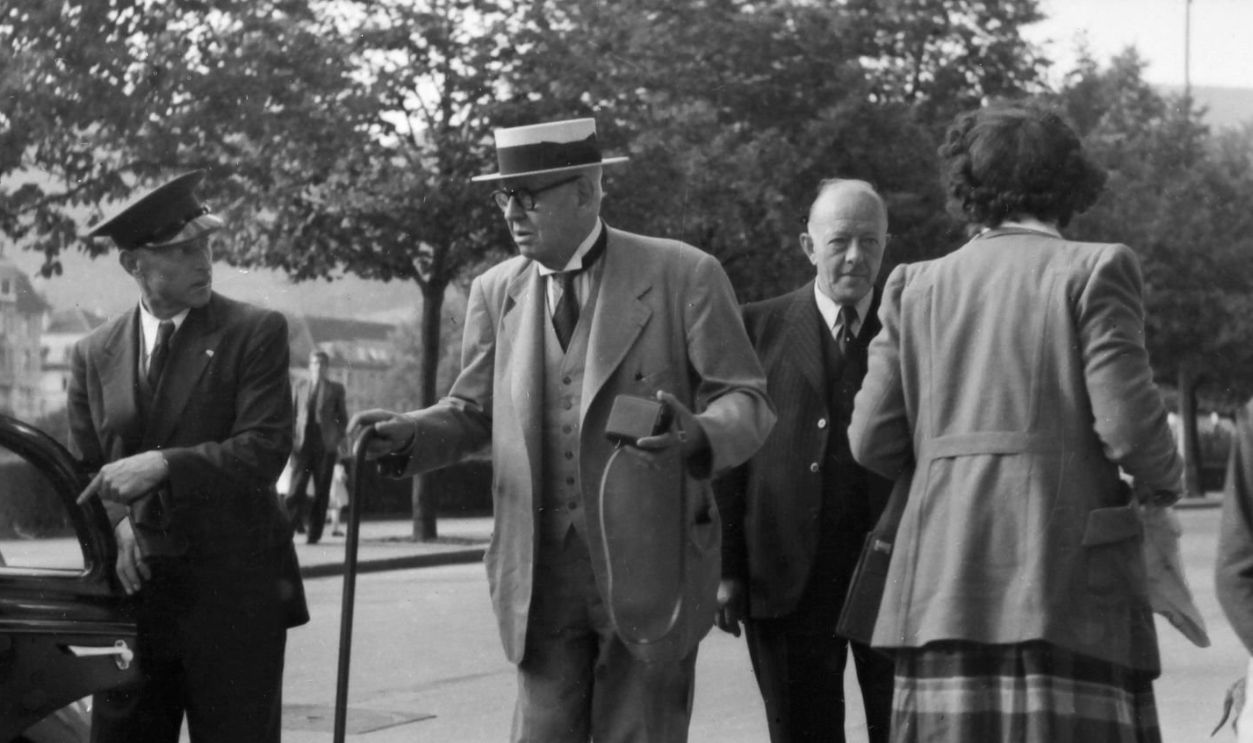 OLTEN, SWISS - SEPTEMBER 03: The Prince of Monaco, Louis II de Monaco, during his hydrotherapeutic cure in Olten, Switzerland, on September 3, 1945.