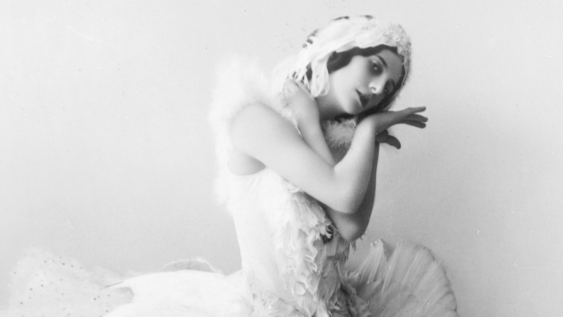 Russian ballerina Anna Pavlova in The Swan by Mikhail Fokine, Berlin