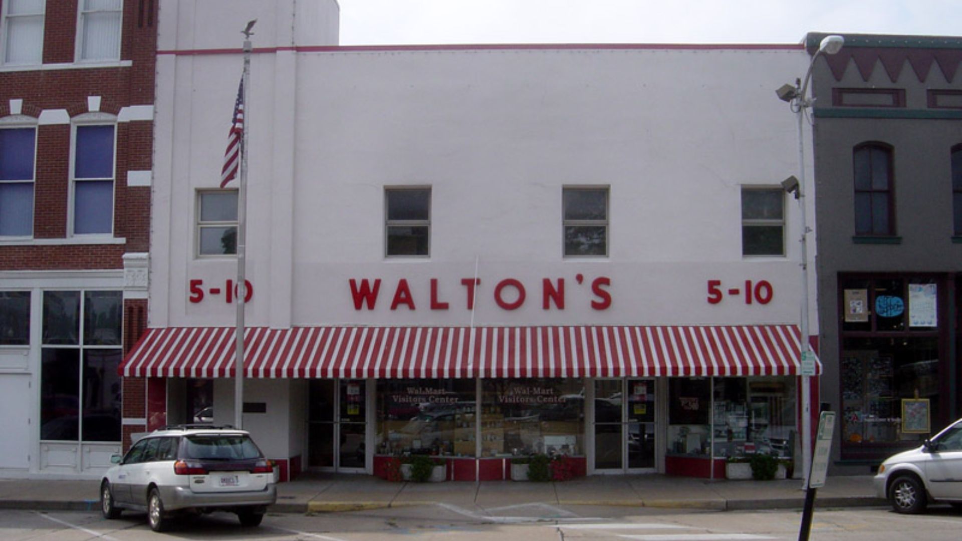 Sam Walton's original Walton's Five and Dime, now the Wal-Mart Visitor's Center, Bentonville.  Photo taken by Bobak Ha'Eri.  September 2, 2006. Please observe license and properly cite in use outside Wikipedia.