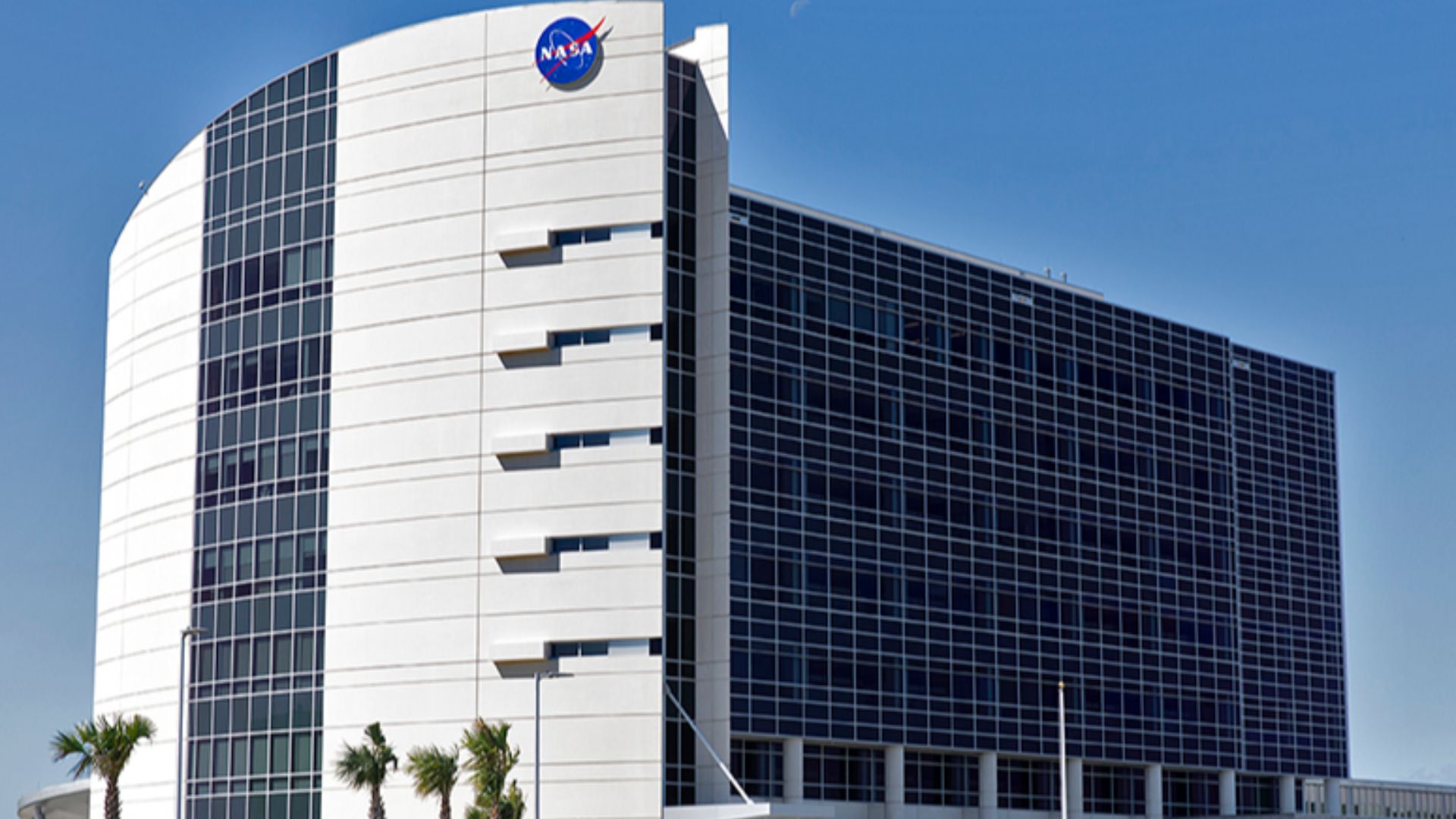Image of the newly constructed Kennedy Space Center Headquarters in 2019.
