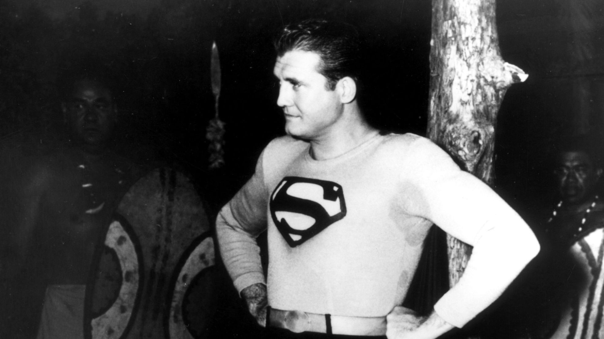 Omschrijving: George Reeve [Reeves], de eerste Superman in de film wiens carrière werd verpest door zijn fixatie op de rol. Jaartal Unknown. Hij pleegde zelfdoding in 1959.