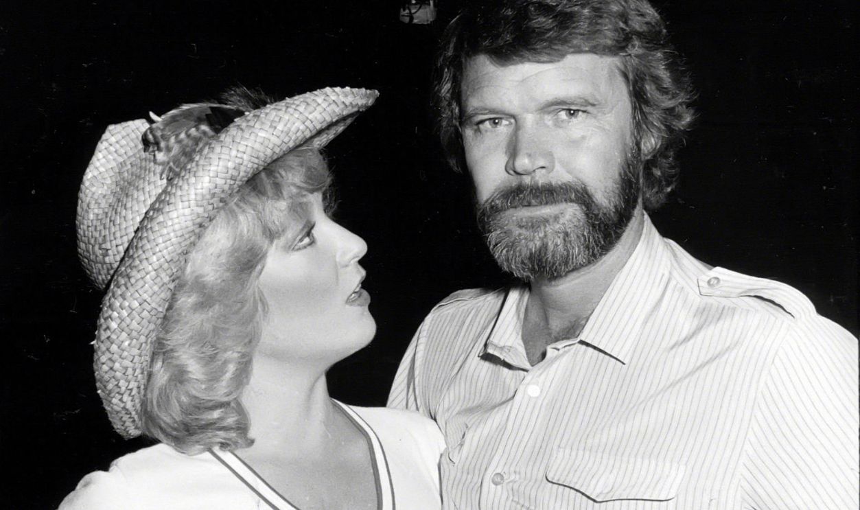 NEW YORK, NY - CIRCA 1980: Tanya Tucker and Glen Campbell circa 1980 in New York City.