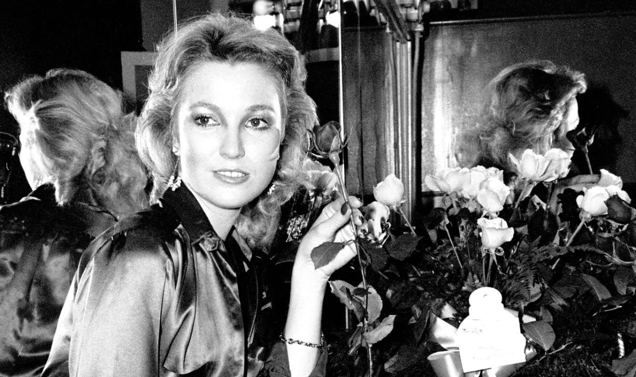 American Country musician Tanya Tucker poses backstage at the Bottom Line, in Greenwich Village, New York, New York, December 13, 1978.
