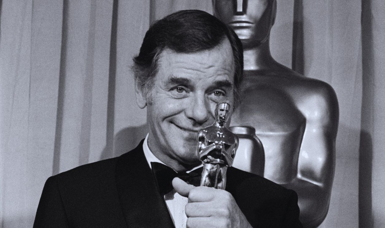 Gettyimages - 514703510, Gig Young And His Award