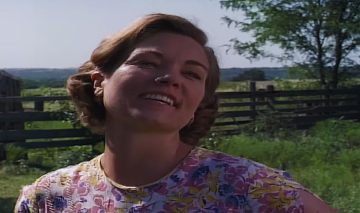 Screenshot from Public Enemies (1996)