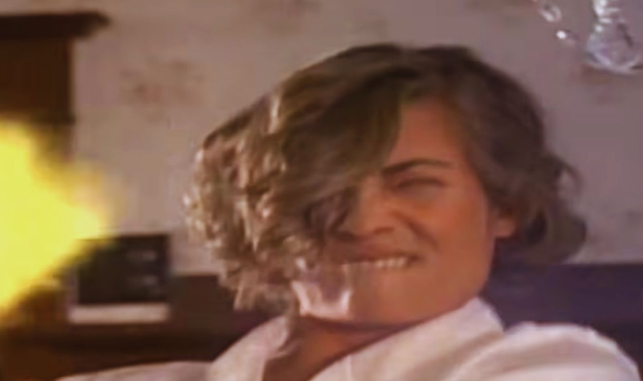 Screenshot from Public Enemies (1996)
