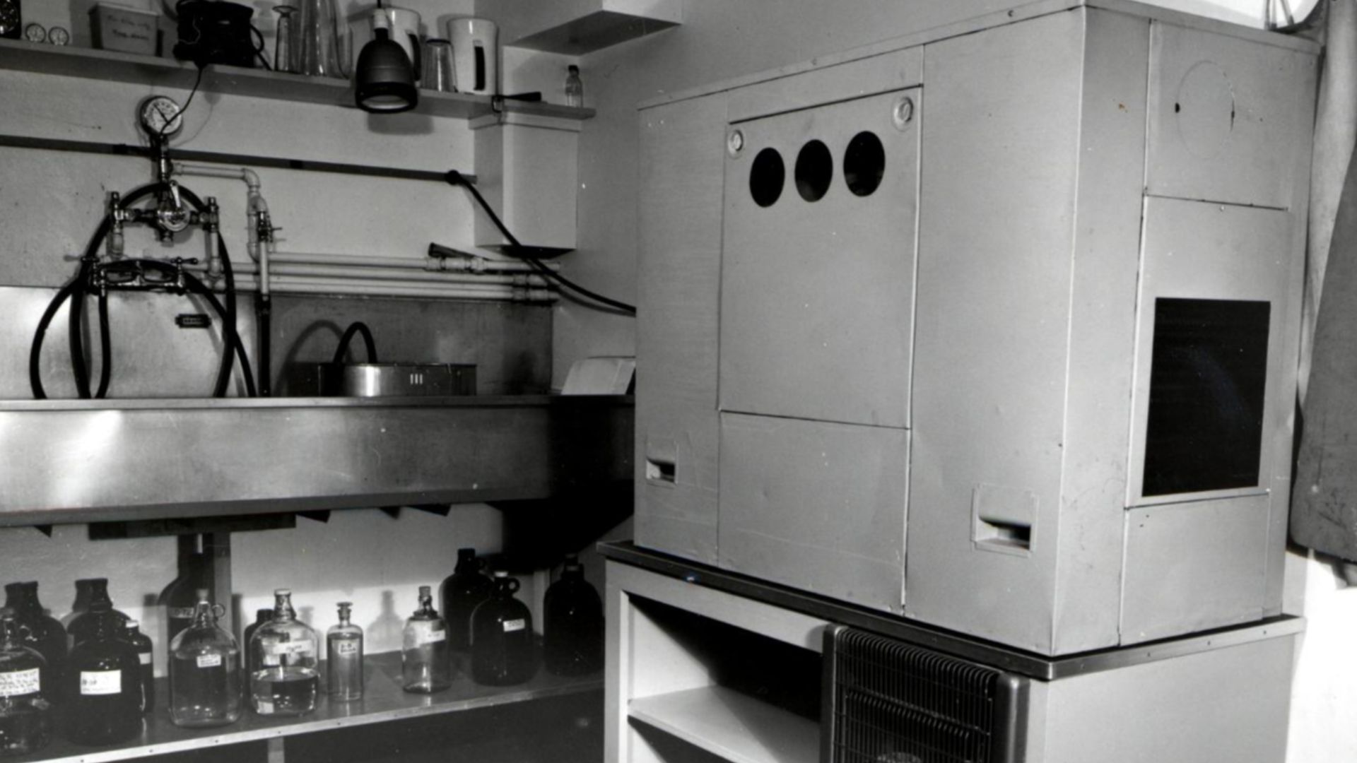 Film processing room and aerial film drier. Sellwood Laboratory darkroom. Portland, Oregon.
Photo by: R.B. Pope
Date: July 1956
Credit: USDA Forest Service, Pacific Northwest Region, State and Private Forestry, Forest Health Protection.
Collection: Portla