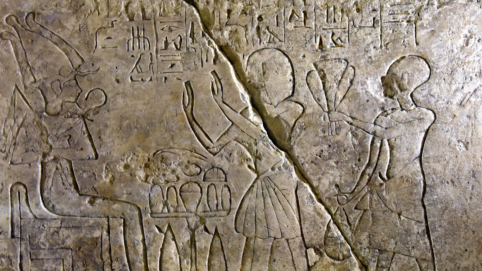Lintel of Raiay, the King's scribe, chief lector priest, and the first god's servant of Sopdu Nakht. Both figures stand before the enthroned Osiris. 19th Dynasty. From Egypt; precise provenance unknown. The Petrie Museum of Egyptian Archaeology, London. W