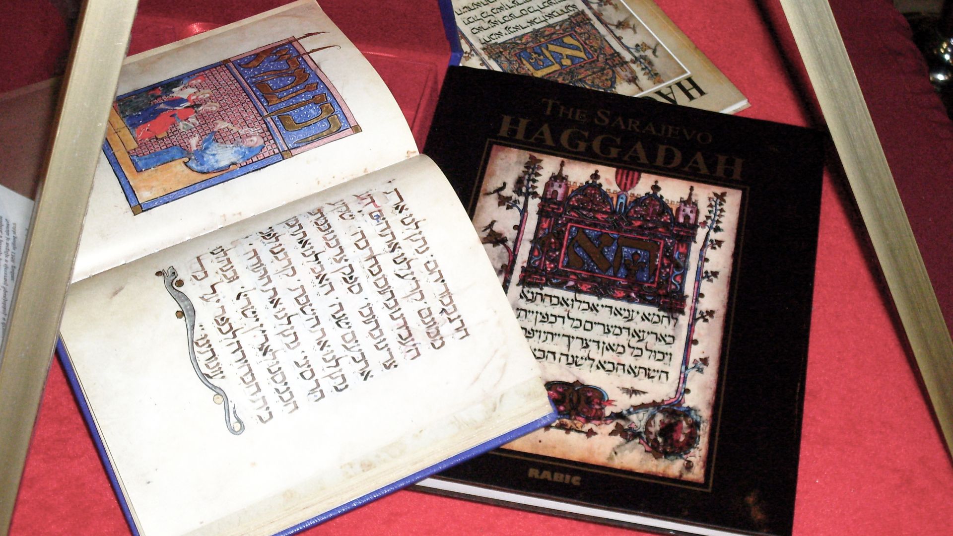 Copies of Sarajevo Haggadah in parliament building