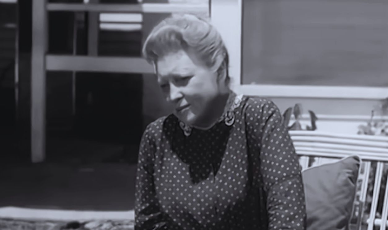 Screenshot from Ma Barker's Killer Brood (1960)