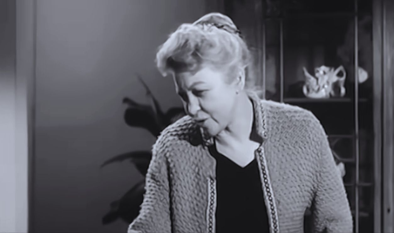 Screenshot from Ma Barker's Killer Brood (1960)