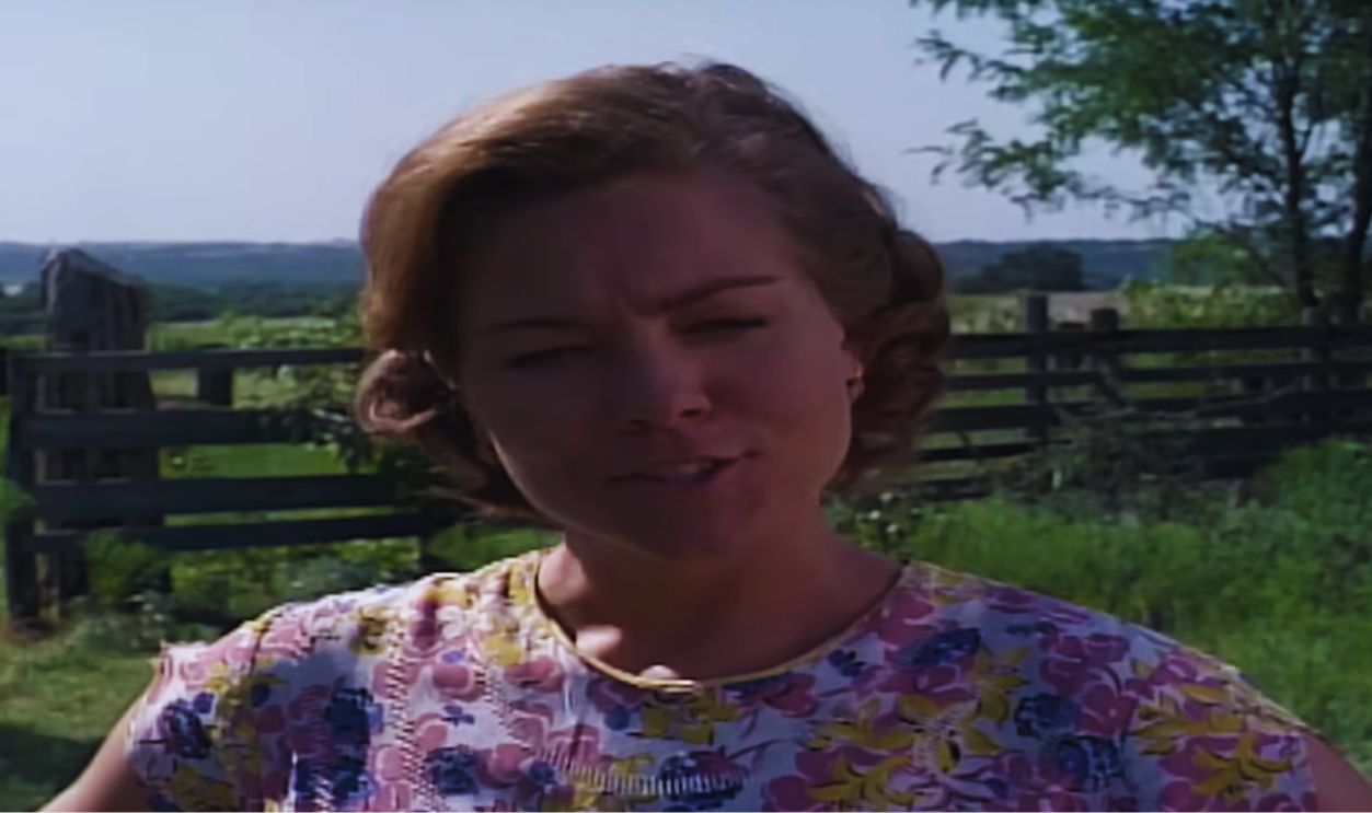 Screenshot from Public Enemies (1996)