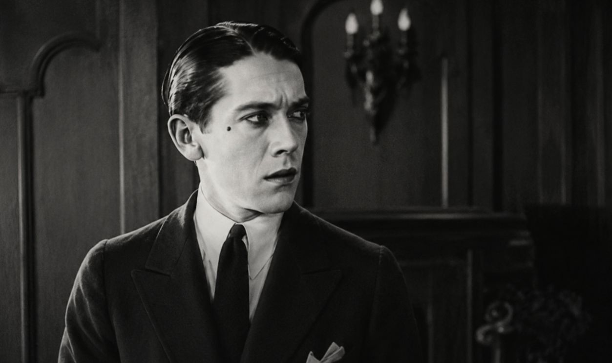 Screenshot from The Man Who Had Everything (1920) 