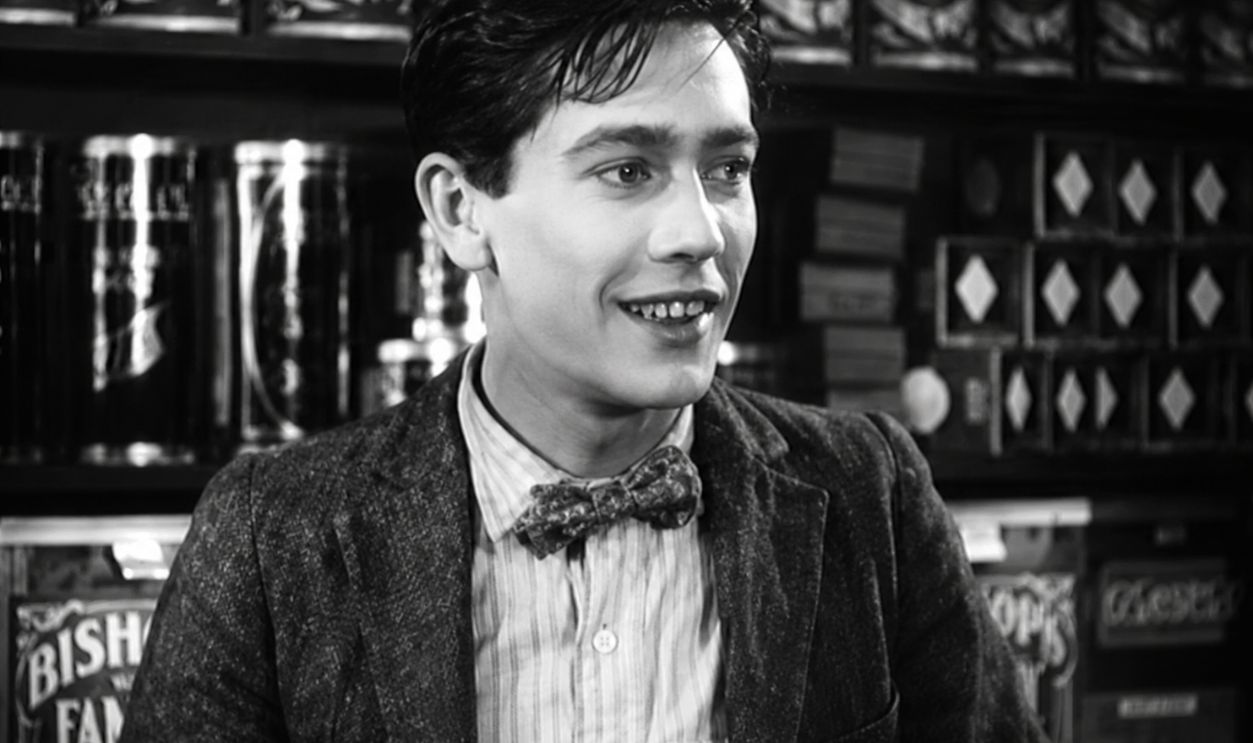 Screenshot from In Wrong (1919) 