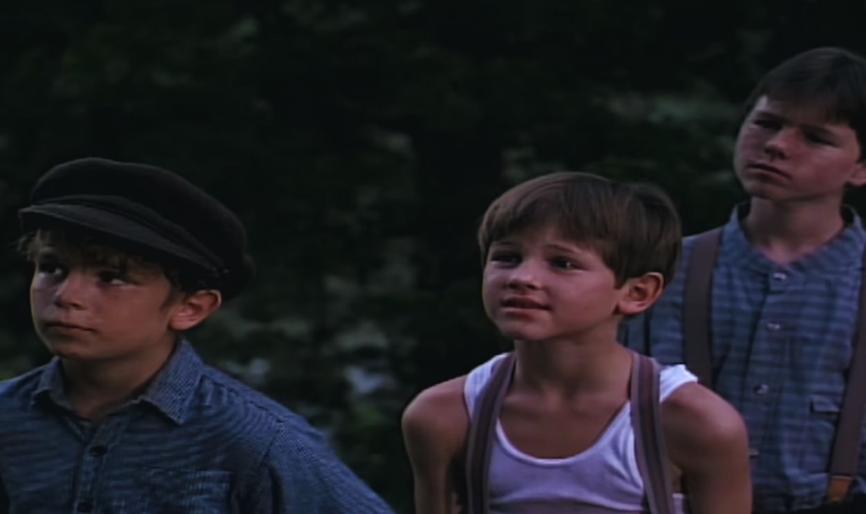 Screenshot from Public Enemies (1996)