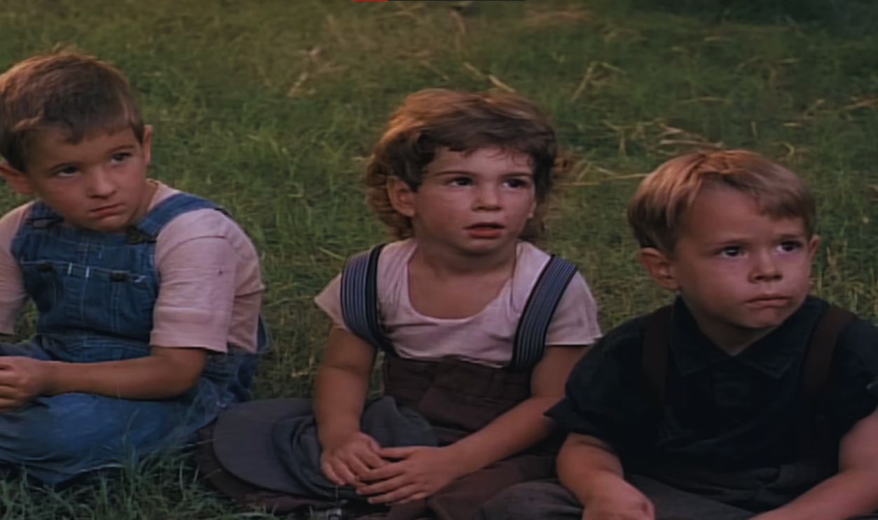 Screenshot from Public Enemies (1996)