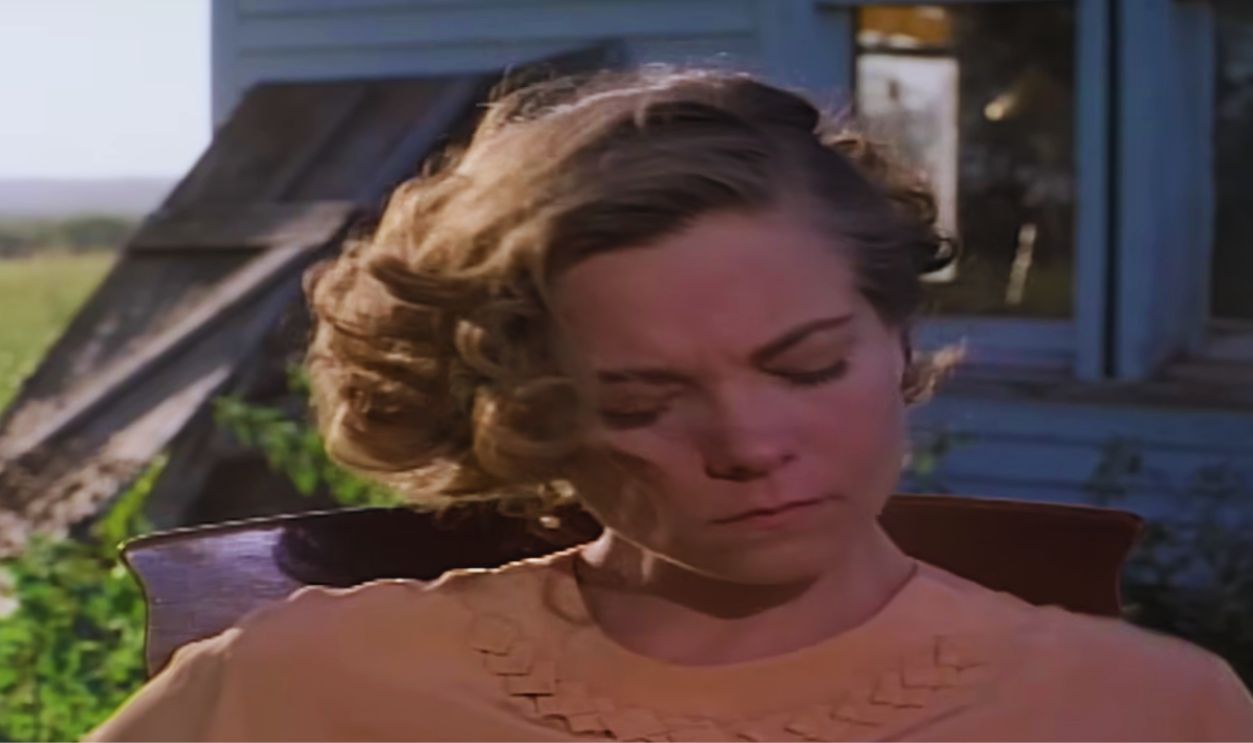 Screenshot from Public Enemies (1996)