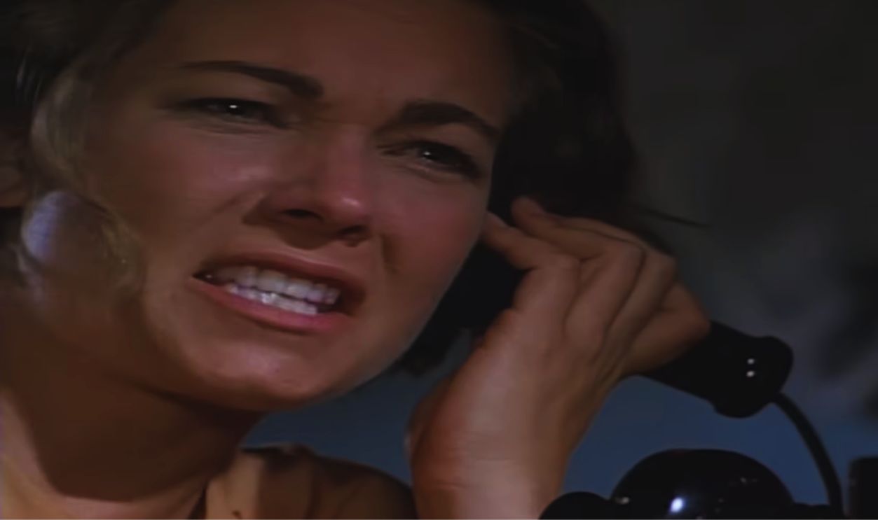 Screenshot from Public Enemies (1996)