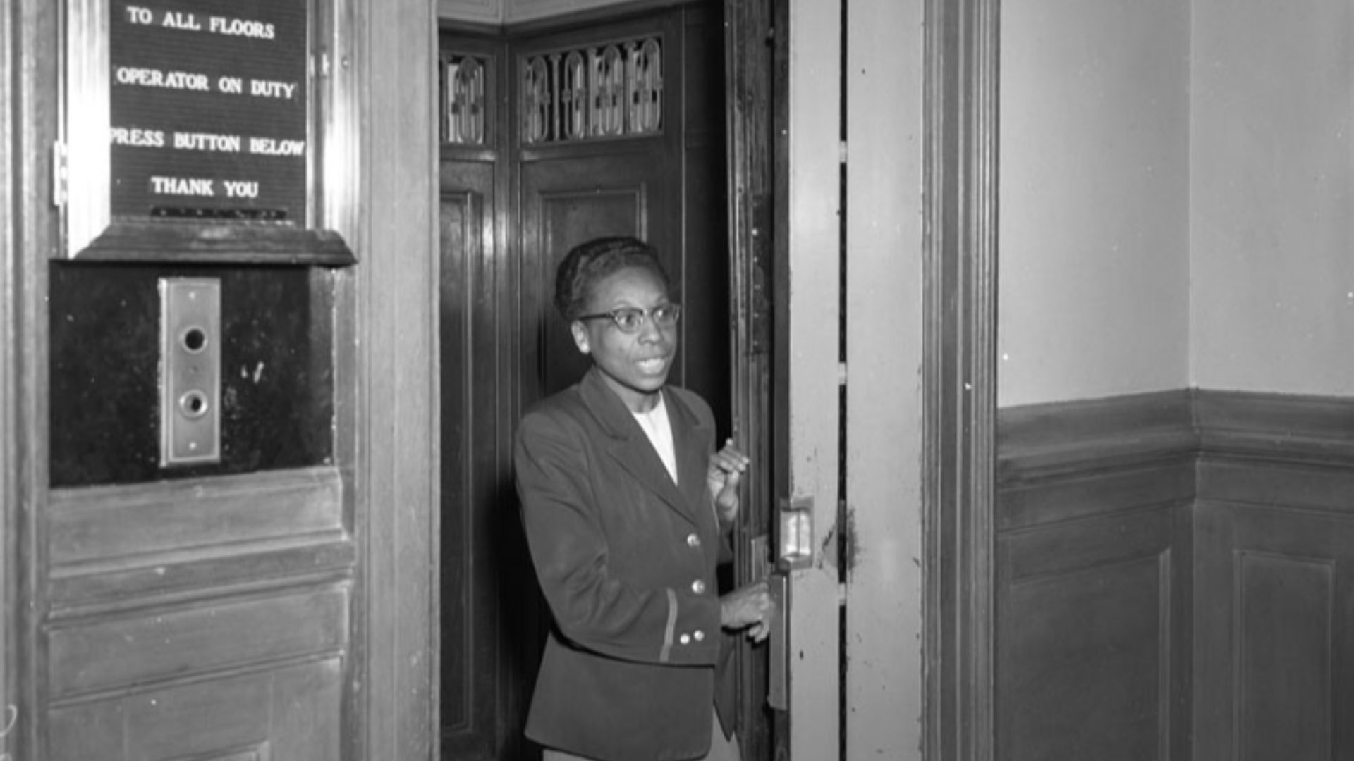 Title: Mosque elevator operator
Creator:  Adolph B. Rice Studio
Date: March 26, 1958
Identifier: Rice Collection 1824C
Format:  1 negative, safety film, 4 x 5 in.
Rights Info:   No known restrictions on publication.

Repository:   Library of Virginia, Pri