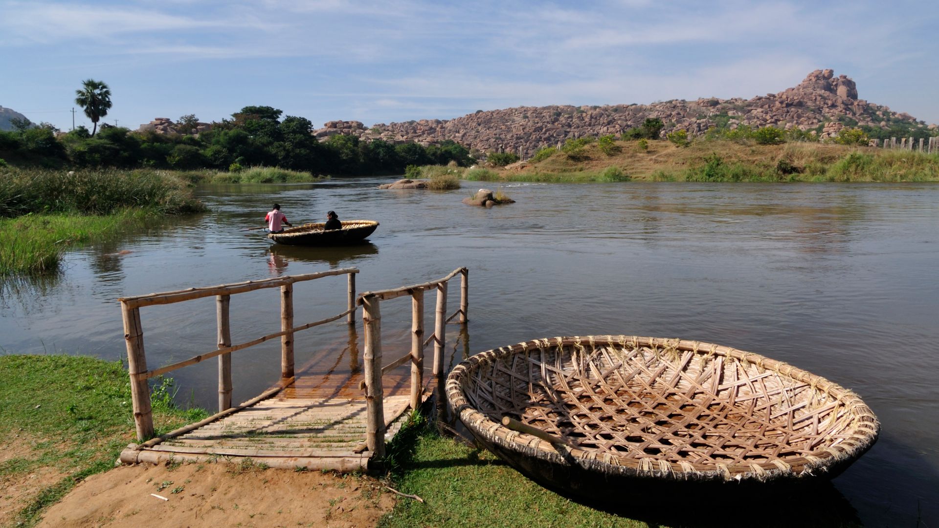 Coracle boats are round-shaped non-polluting boats that are used for transport in Tungabhadra river since ages. These boats are very stable by nature and can carry 10-15 persons easily. Navigation is not difficult but it requires skills especially when go