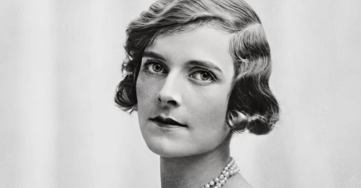 Black and white portrait of Lady Edwina Mountbatten