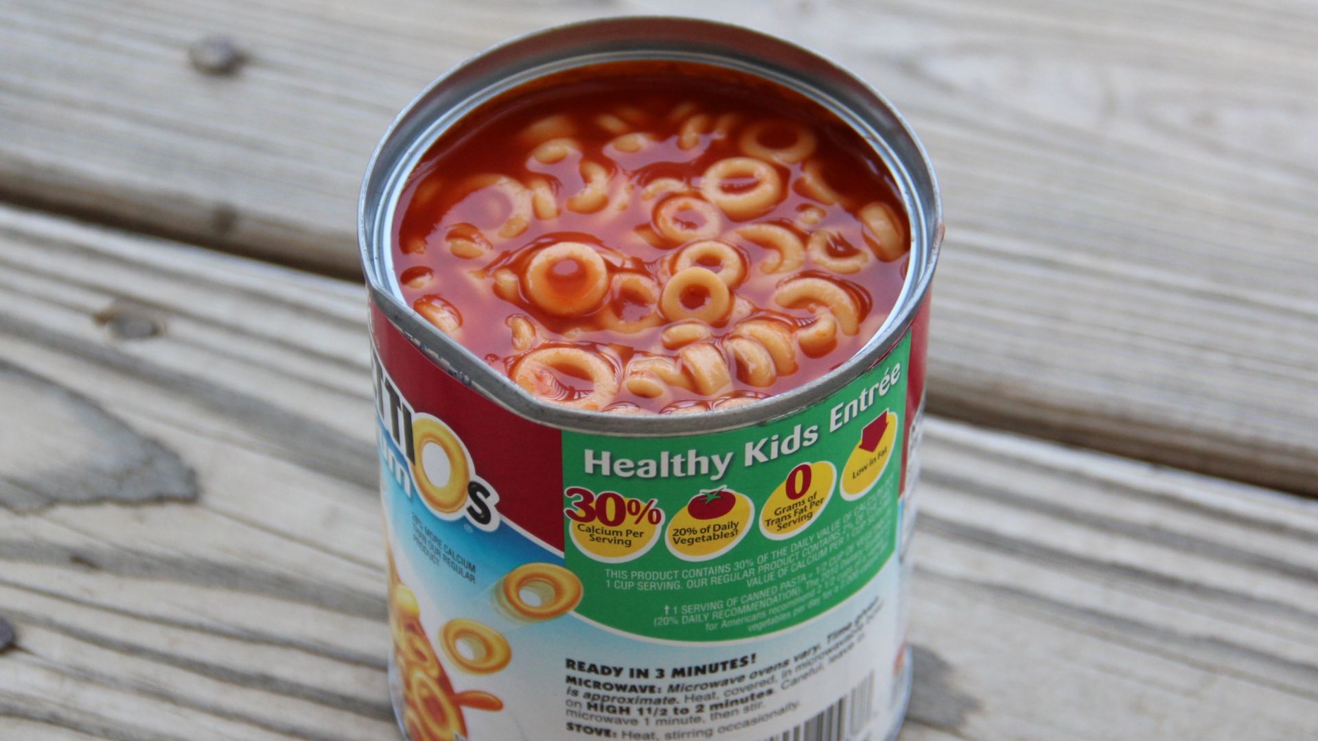 An opened can of SpaghettiOs