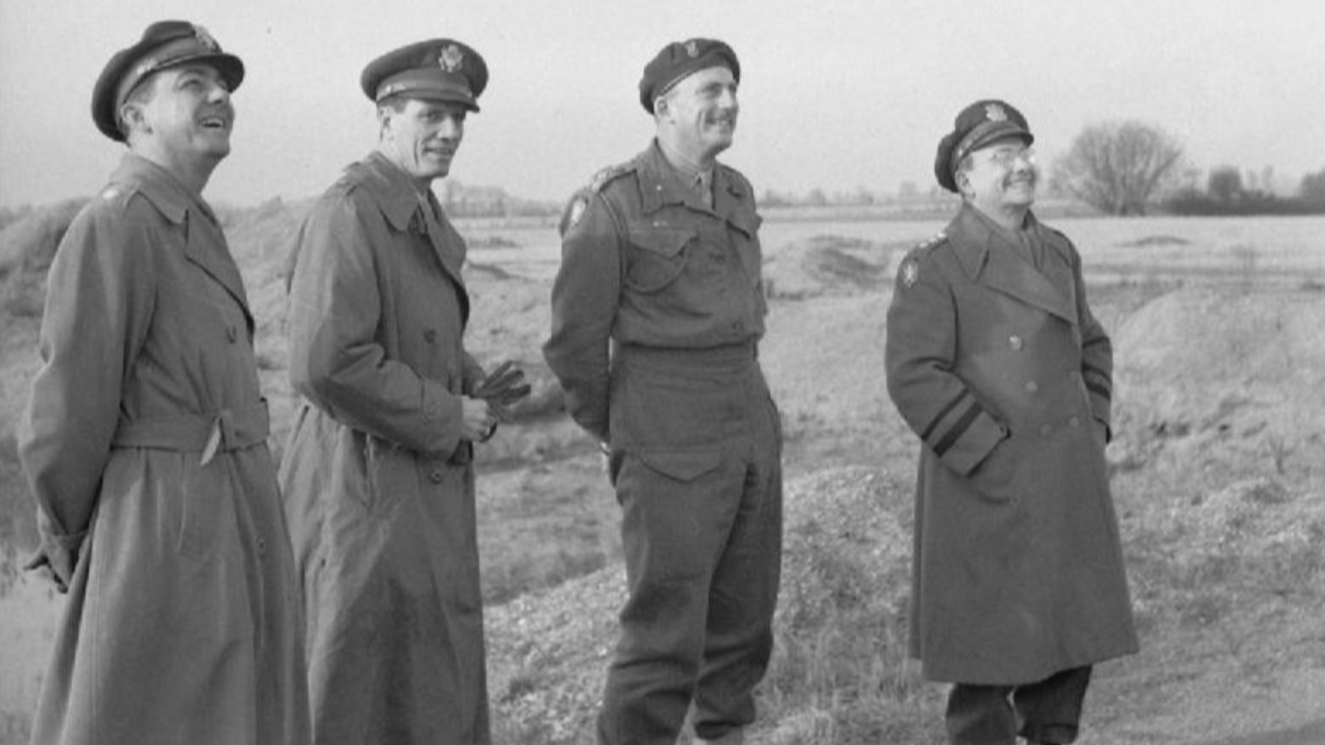 Operation 'market Garden' (the Battle For Arnhem)- 17 - 25 September 1944
Personalities: Lieutenant General Lewis Brereton, Chief of the Allied Airborne Army, with Brigadier Goldsmith and American officers of the Allied Air staff watching a large scale ex