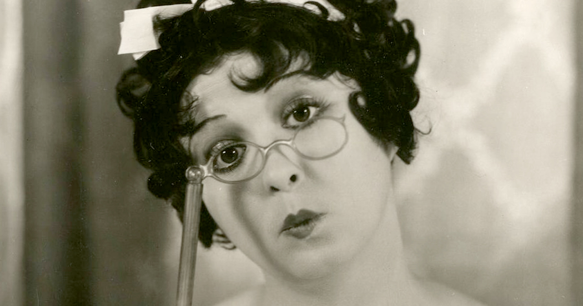 Actress Helen Kane posing for a publicity portrait