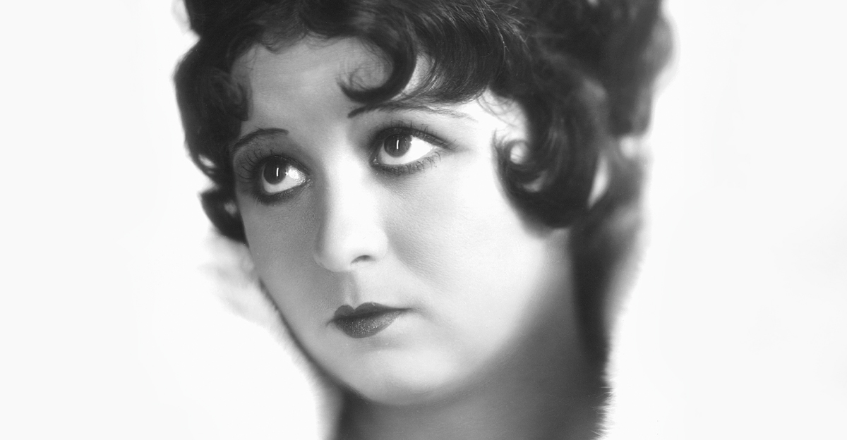 Black and white portrait of actress Helen Kane