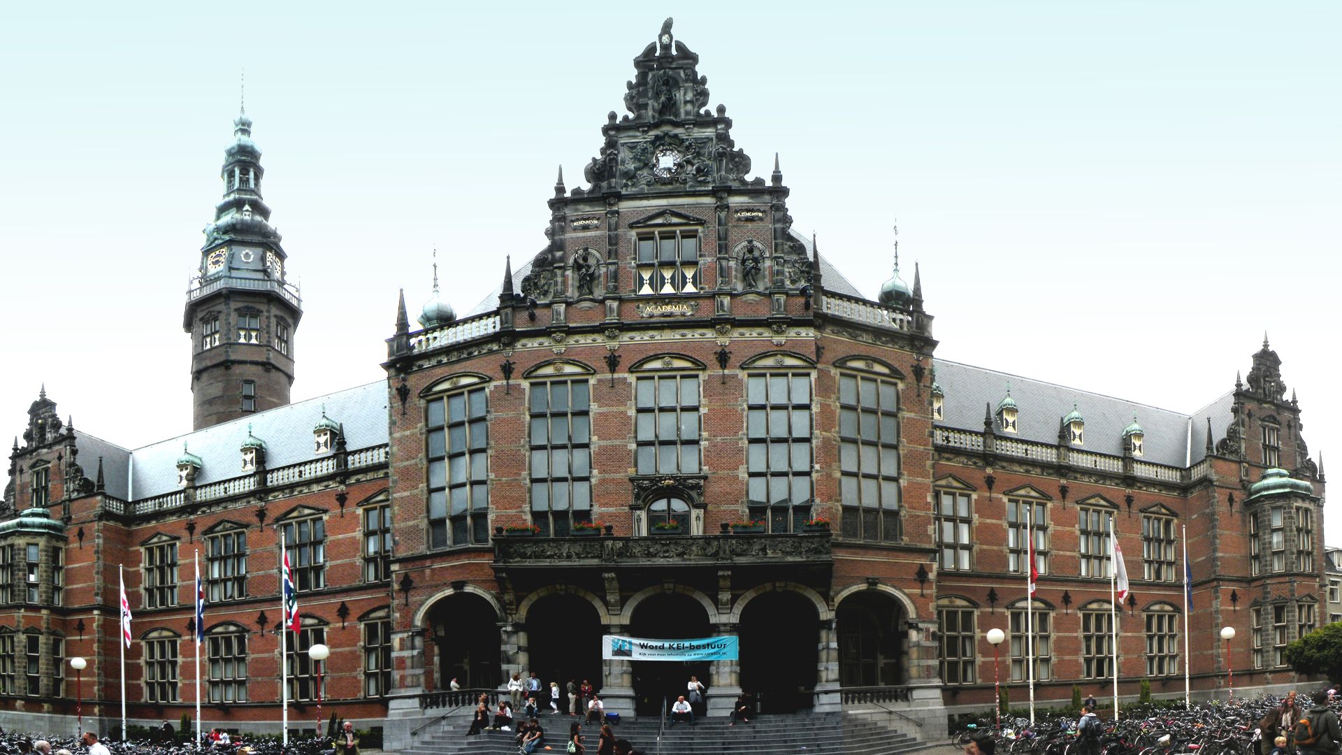 Groningen.UniversityThis is an image of rijksmonument number 485446Information from structured data:
location of creation: Groningen→Groningen→Netherlands
depicts instance of: Academiegebouw→university building→type of building→classification scheme→varia
