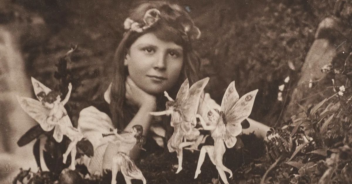 The first of the five photographs, taken by Elsie Wright in 1917, shows Frances Griffiths with the alleged fairies.