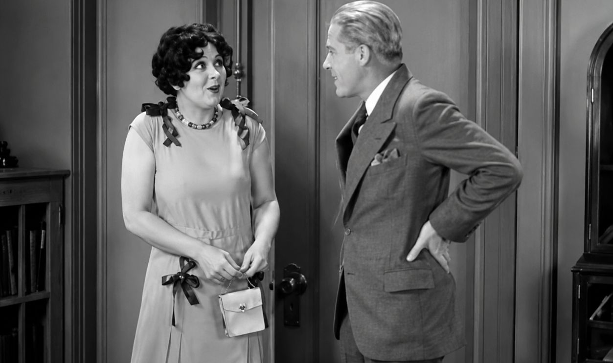 Screenshot from Pointed Heels (1929)