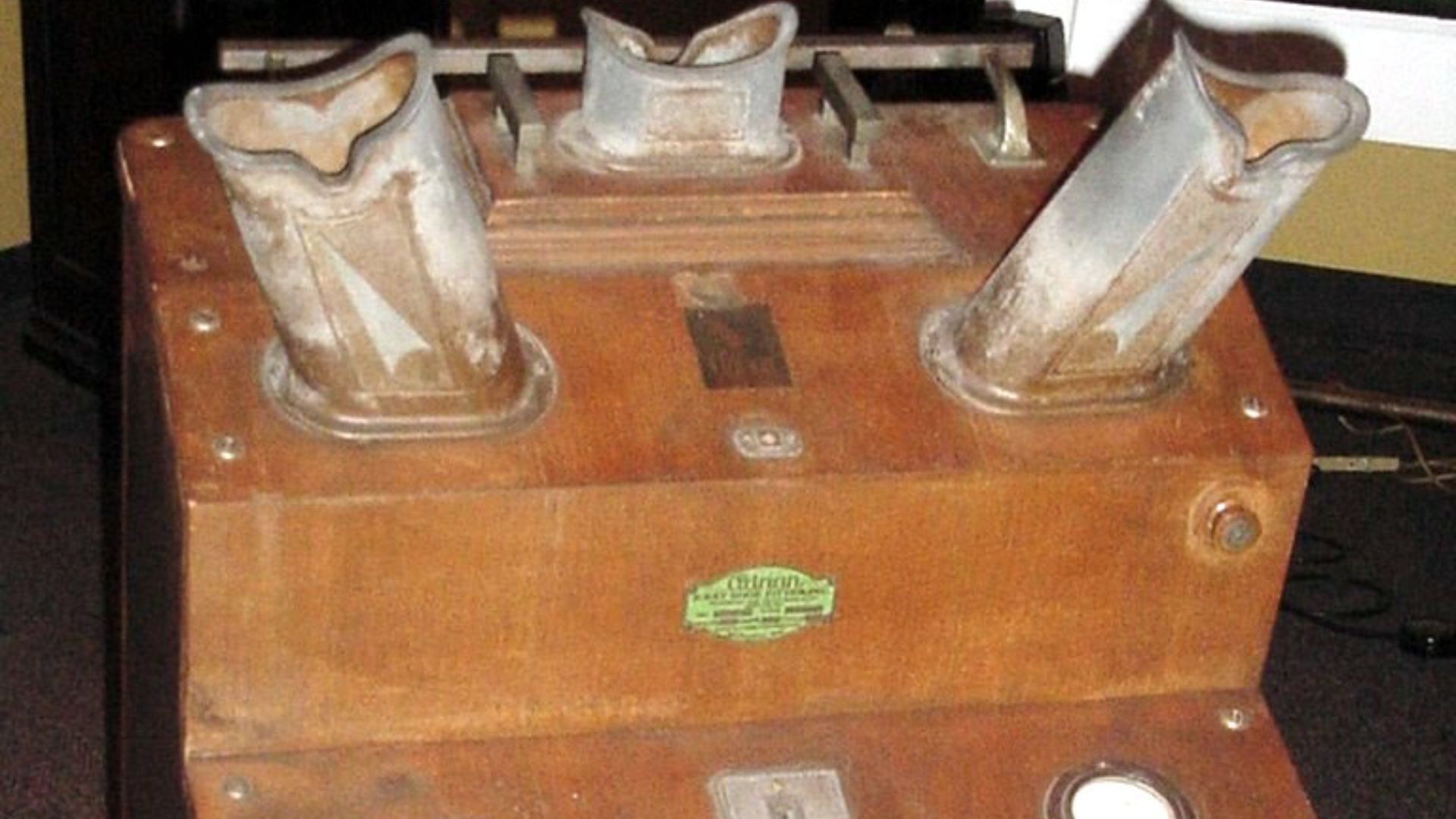 Shoe Fluoroscope, manufactured circa 1938, manufactured by Adrian Shoe Fitter, Inc. that was used in a Washington, DC Shoe Store. This machine is currently displayed at the National Museum of Health and Medicine in Washington, DC.