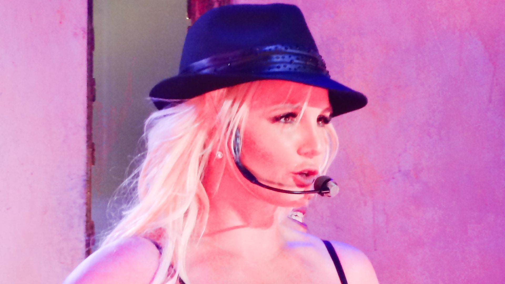 Britney Spears- Piece of Me - Jan 2014-26