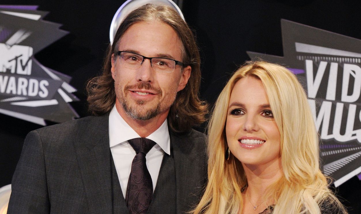 Jason Trawick (L) and singer Britney Spears arrive at the 28th Annual MTV Video Music Awards at Nokia Theatre L.A. Live on August 28, 2011 in Los Angeles, California. 
