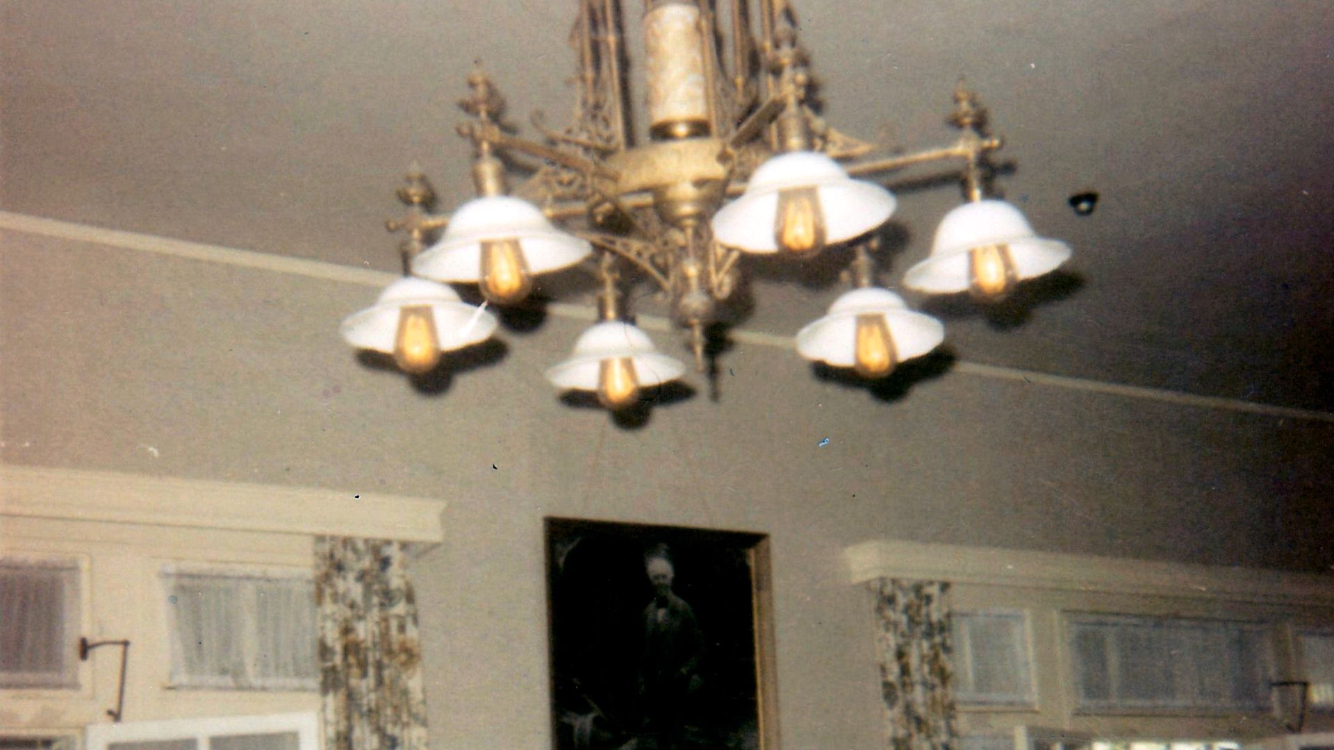 Thomas Edison House and Museum, Ft Myers Florida, 1970s.
Inside Edison's home. Guide said they still had the original Edison light bulbs going.