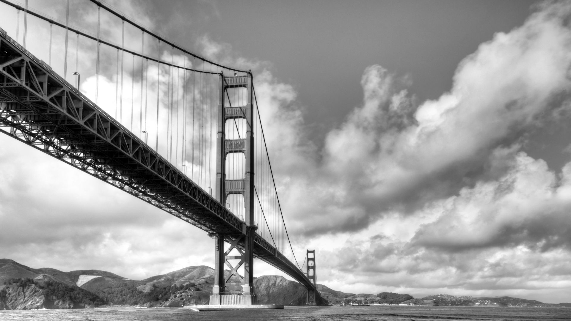A black and white of the Golden Gate Bridge