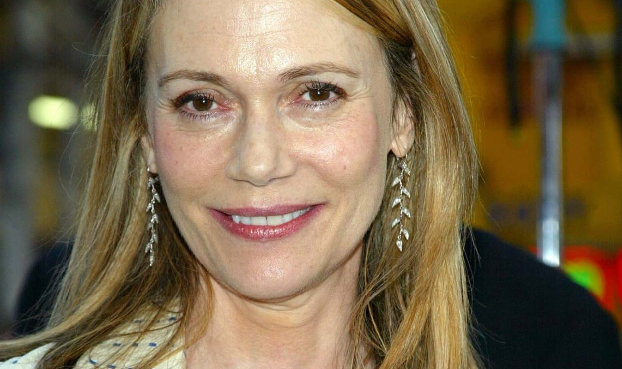 LOS ANGELES - APR 28: Peggy Lipton arrives for the OX2: X-Men UnitedO Los Angeles Premiere on April 28, 2003 in Hollywood, CA