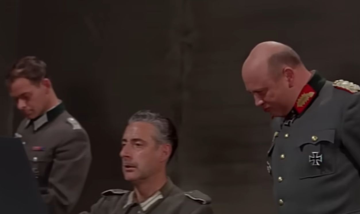 Screenshot from Battle of the Bulge (1965) 