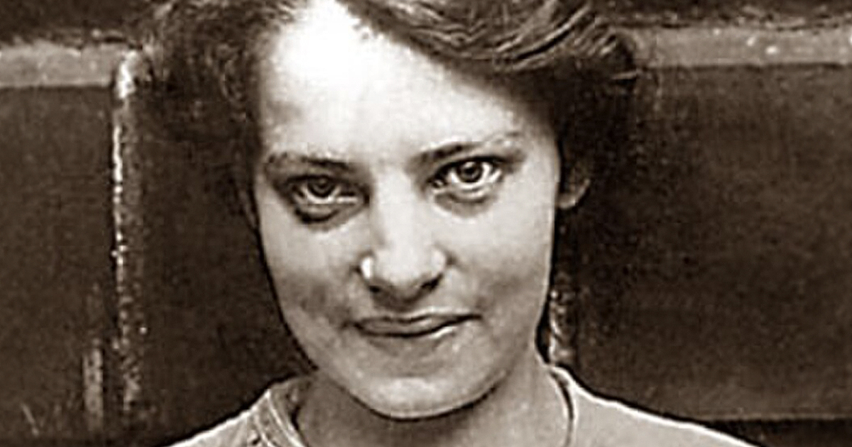 Black and white photo of Anna Anderson